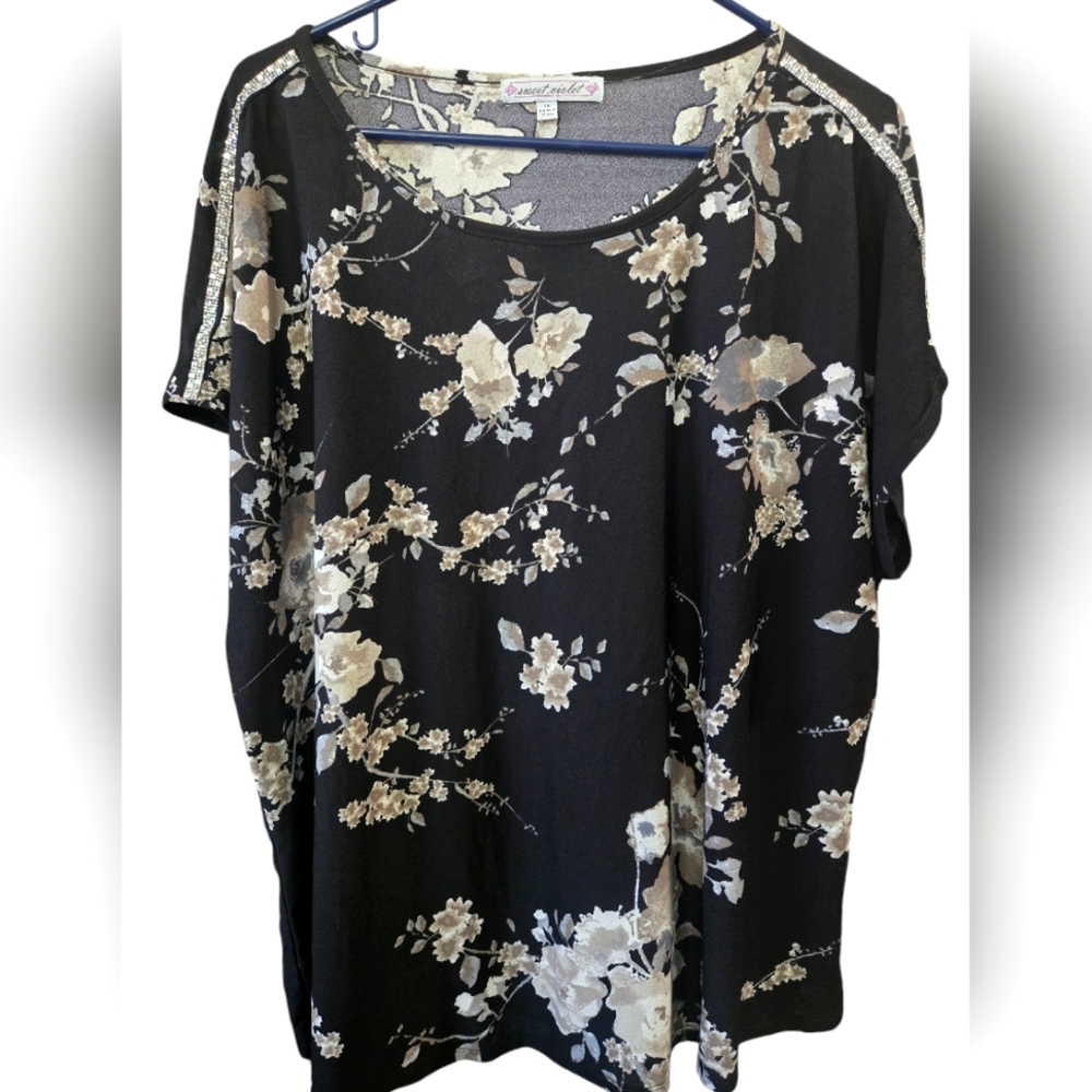 Sweet Violet Top:Womens Black Floral Blouse; Size 2X Stretchy Rhinestone Sleeves